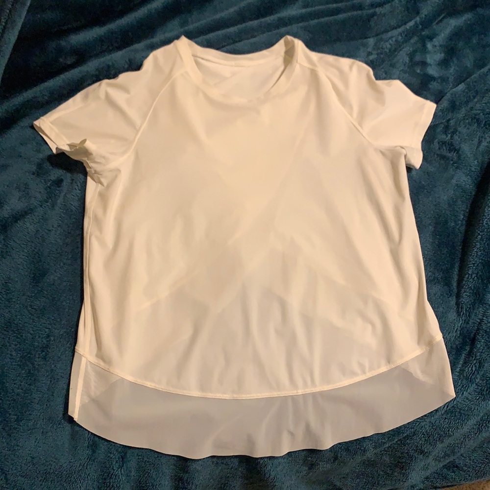 Lululemon white top, open back